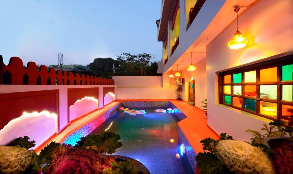 Taj Haveli Hotel Agra - Walkable Distance From Taj Mahal Bagian luar foto