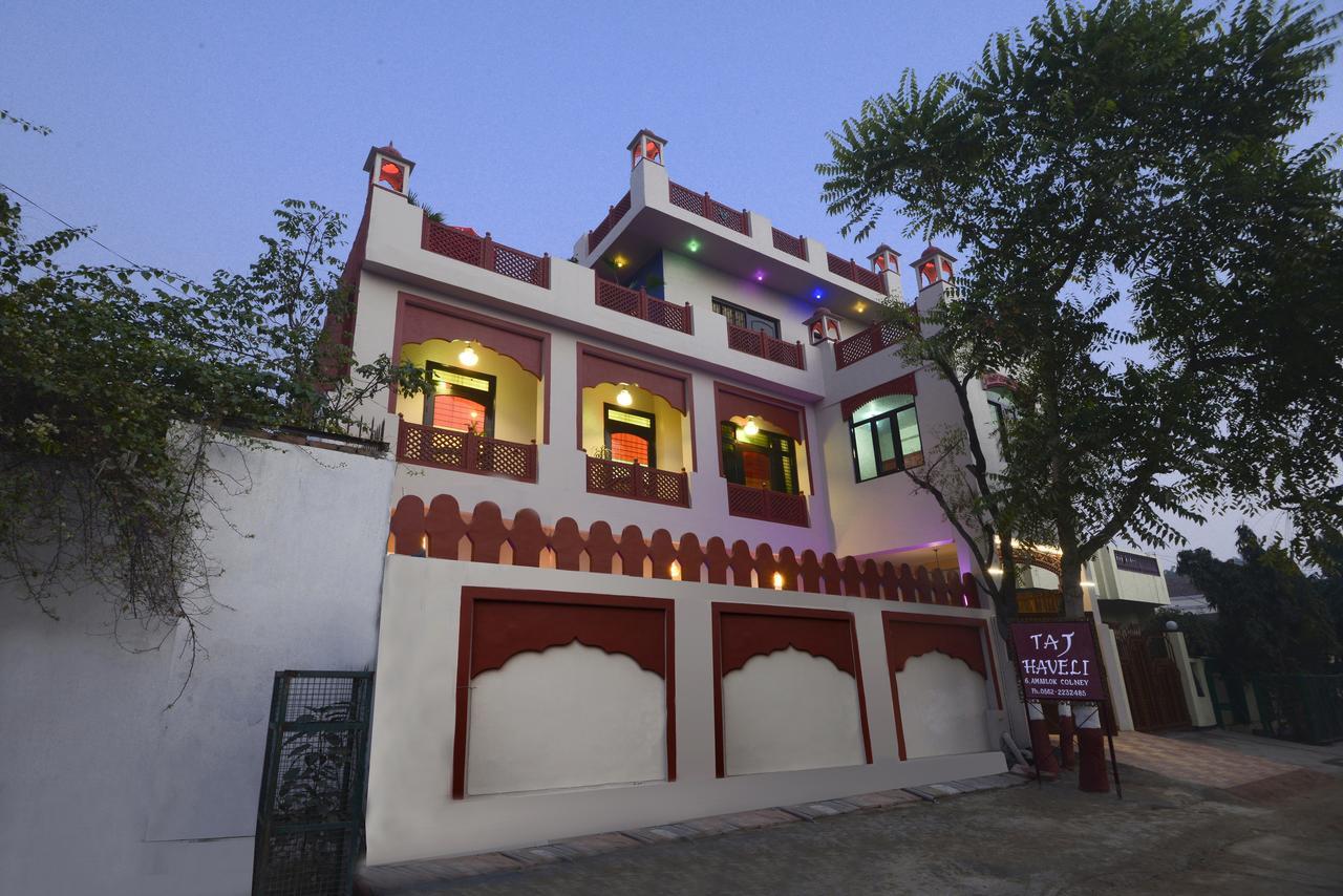 Taj Haveli Hotel Agra - Walkable Distance From Taj Mahal Bagian luar foto
